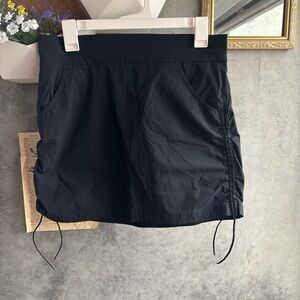 Columbia Women's Black Skort
